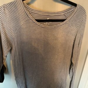 AMERICAN EAGLE grey and white striped long sleeve